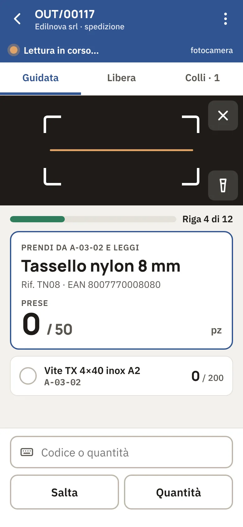 Una spedizione guidata nell’app Caudio: la fotocamera inquadra il codice e la riga da prelevare è in evidenza.